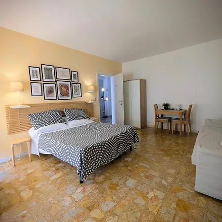 La Dell'arte-museo Nocleg ze śniadaniem Neapol