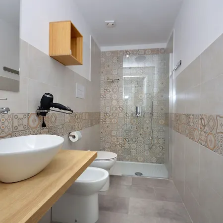 La Dell'arte-museo Nocleg ze śniadaniem 3*